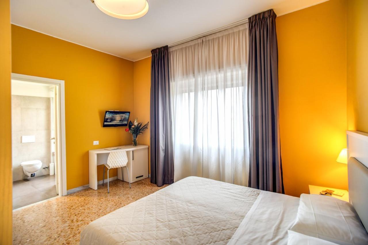 Casa Per Ferie Ravasco San Pietro Hotel Roma Exterior foto