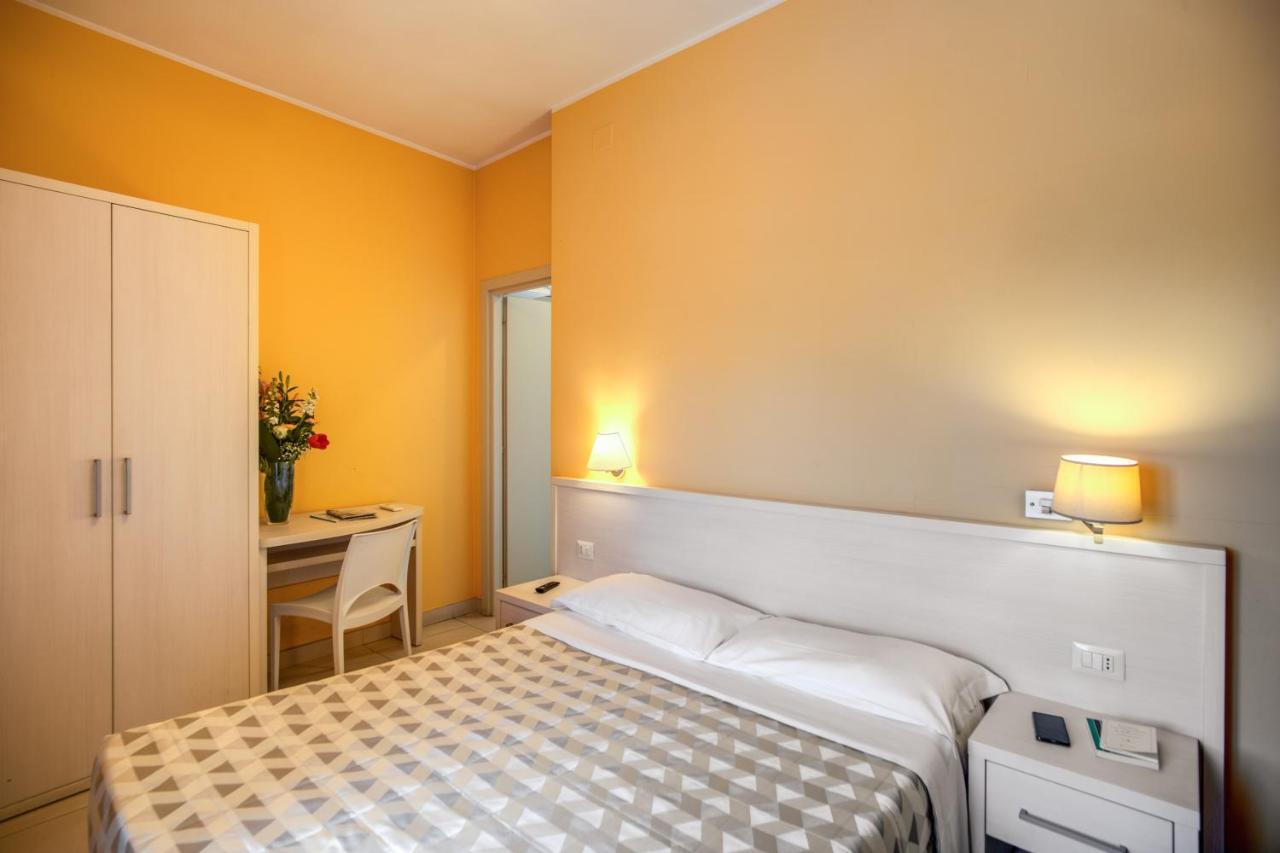 Casa Per Ferie Ravasco San Pietro Hotel Roma Exterior foto