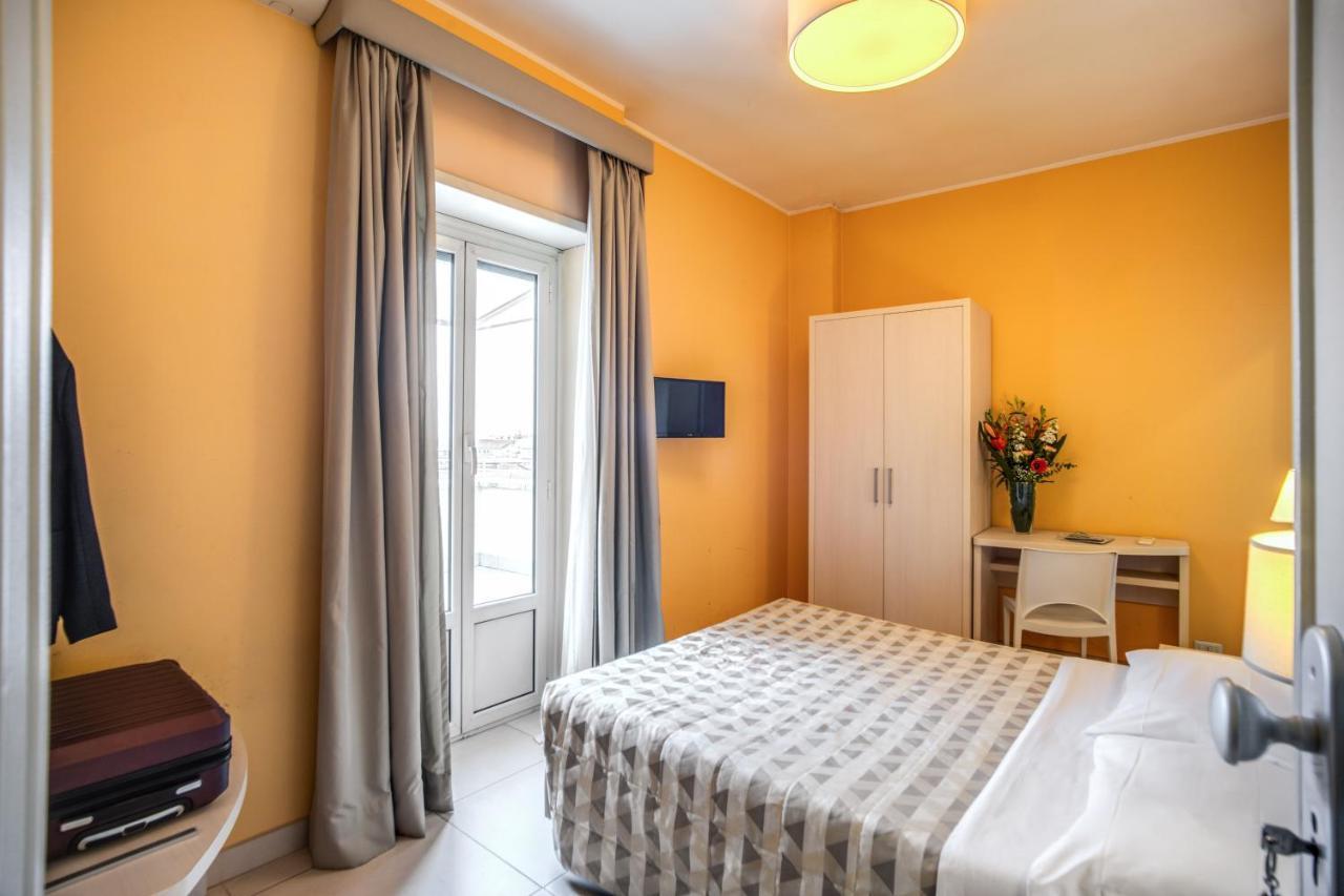 Casa Per Ferie Ravasco San Pietro Hotel Roma Exterior foto