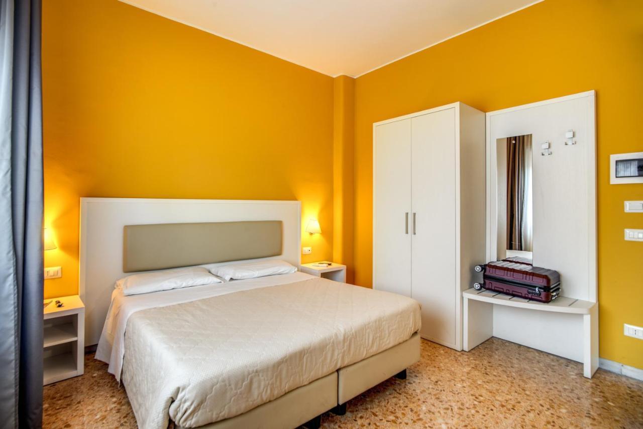 Casa Per Ferie Ravasco San Pietro Hotel Roma Exterior foto