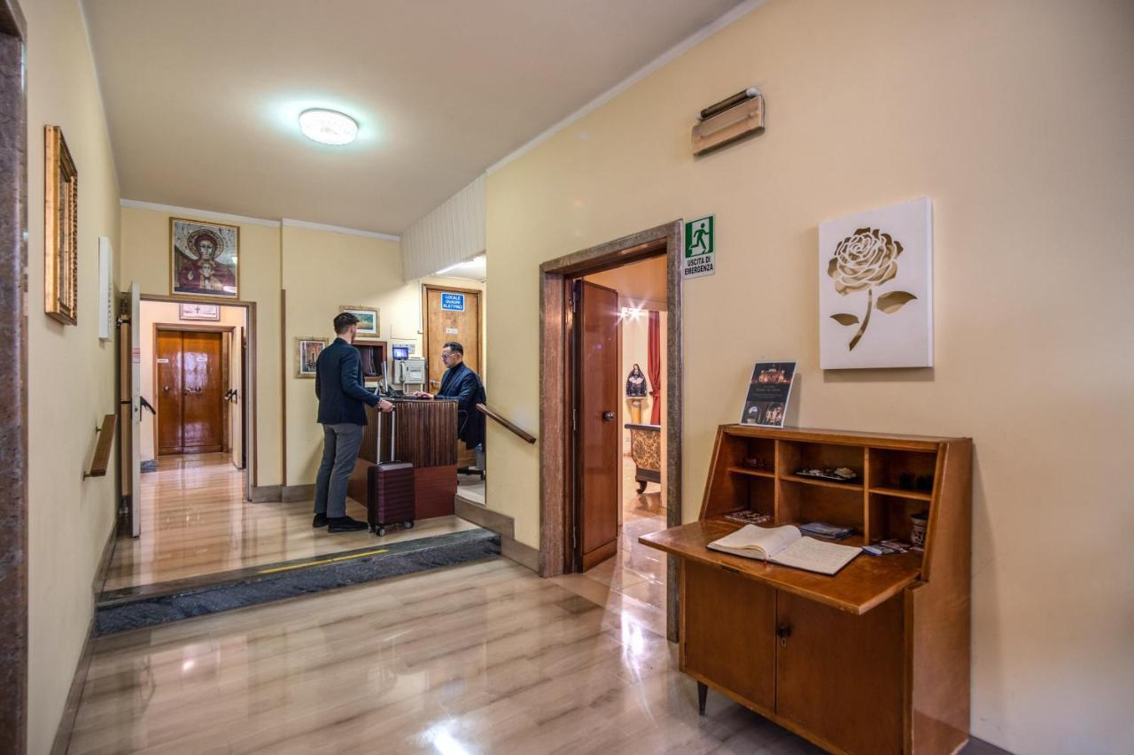 Casa Per Ferie Ravasco San Pietro Hotel Roma Exterior foto