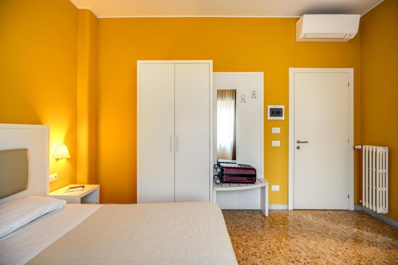 Casa Per Ferie Ravasco San Pietro Hotel Roma Exterior foto